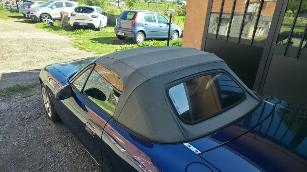 Mazda MX-5 1.6i 16V cat The Bridge (4)