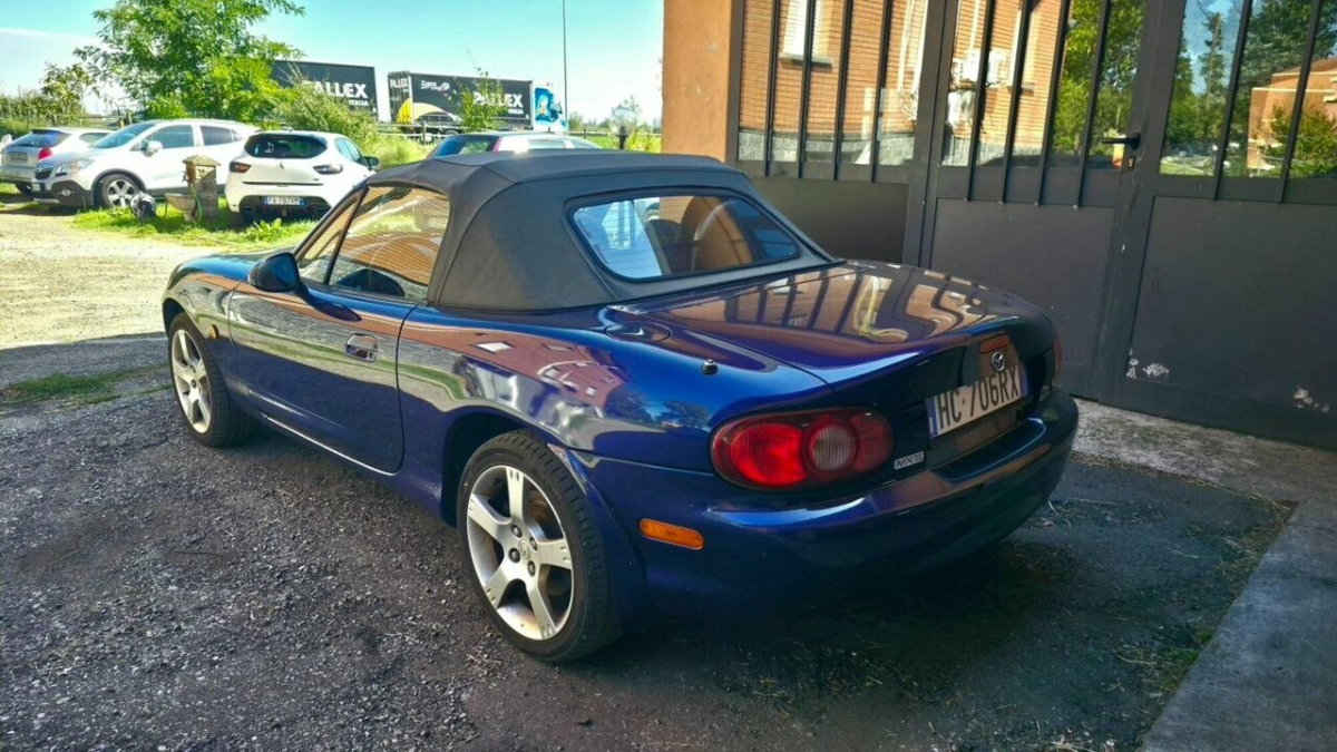 Mazda MX-5 1.6i 16V cat The Bridge (5)