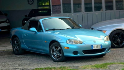 Mazda MX-5 1.6i 16V cat Rainbow usata