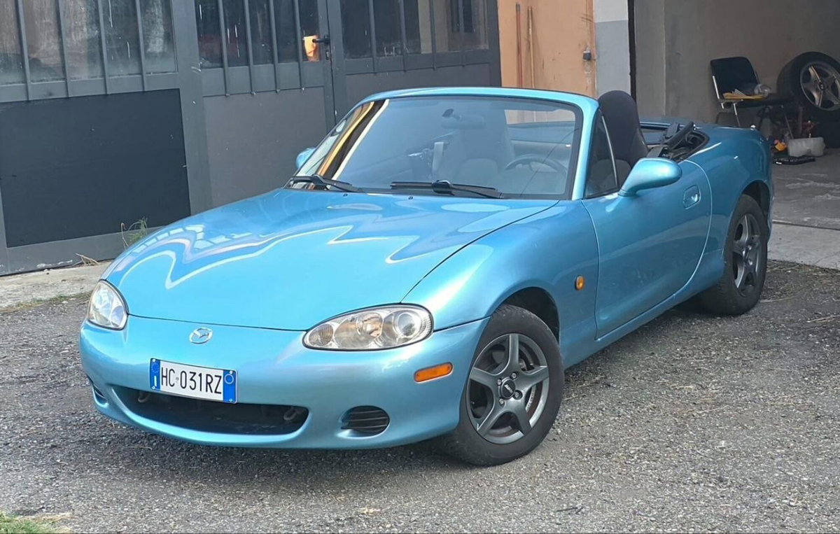 Mazda MX-5 1.6i 16V cat Rainbow (10)