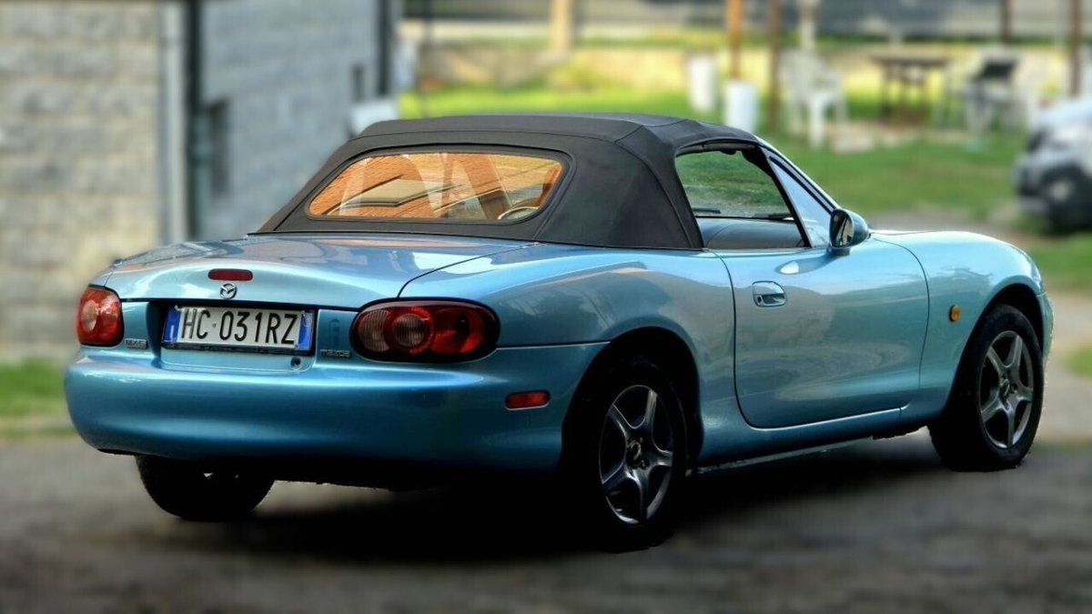 Mazda MX-5 1.6i 16V cat Rainbow (13)