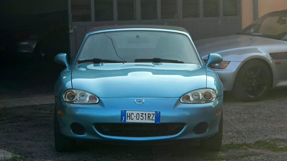 Mazda MX-5 1.6i 16V cat Rainbow (17)