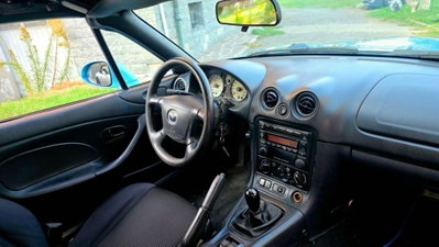 Mazda MX-5 1.6i 16V cat Rainbow (7)