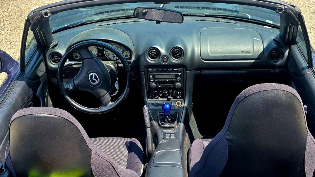 Mazda MX-5 1.6i 16V cat Twins (15)