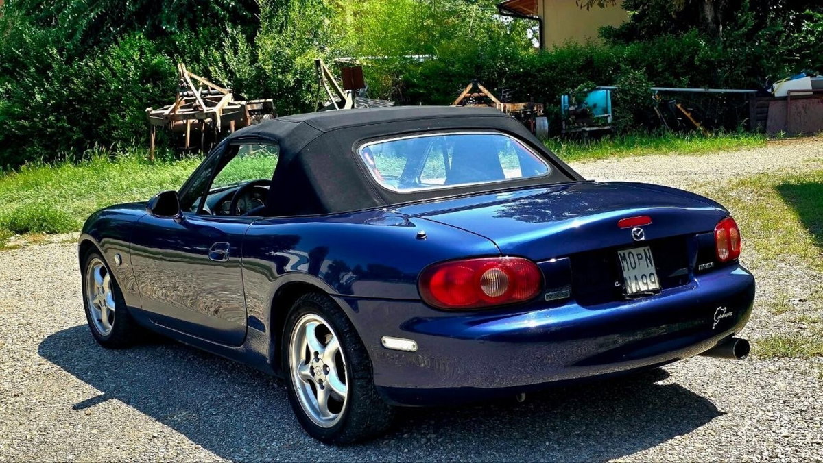 Mazda MX-5 1.6i 16V cat Twins (17)