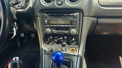 Mazda MX-5 1.6i 16V cat Twins (6)