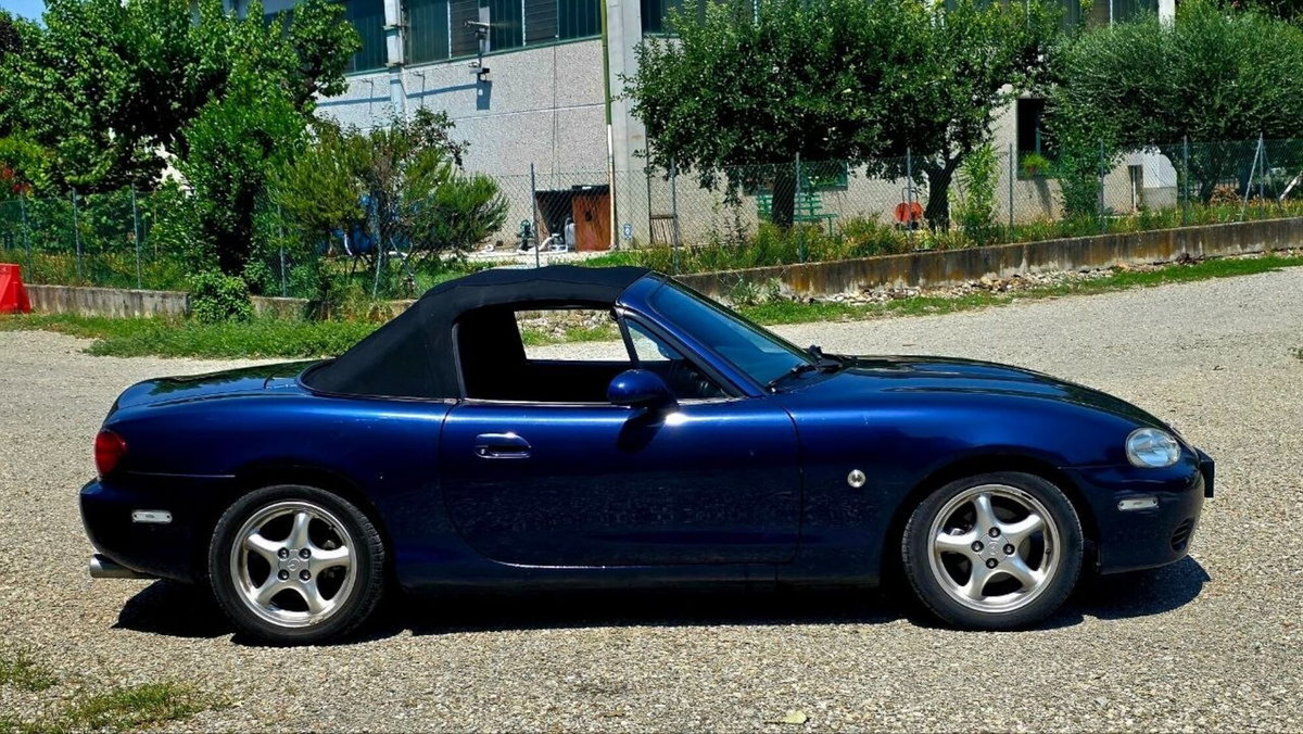 Mazda MX-5 1.6i 16V cat Twins (7)