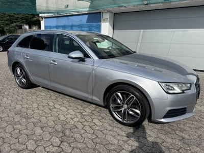 Audi A4 Avant 2.0 TDI 122 CV S tronic Business (2)