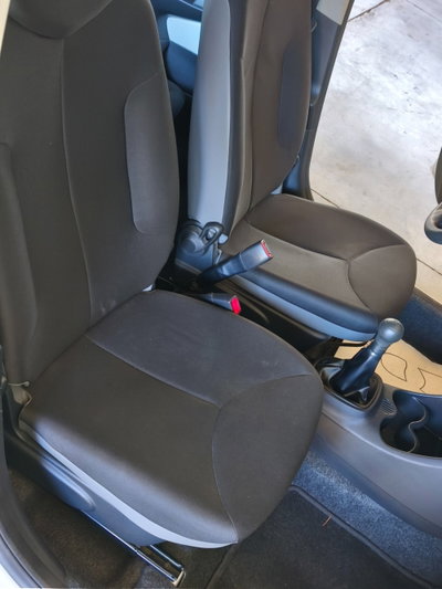 Toyota Aygo 1.0 12V VVT-i 5 porte Lounge Connect (19)
