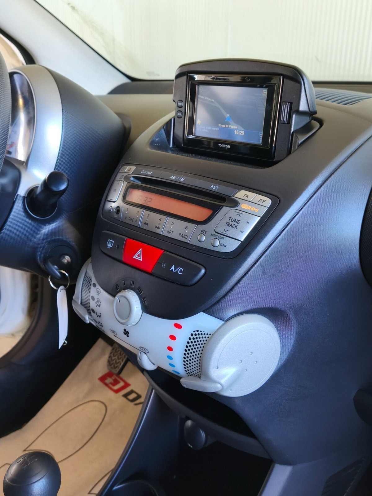 Toyota Aygo 1.0 12V VVT-i 5 porte Lounge Connect (20)
