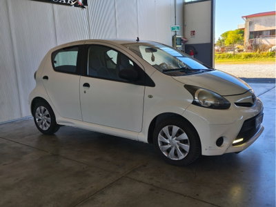 Toyota Aygo 1.0 12V VVT-i 5 porte Lounge Connect (5)