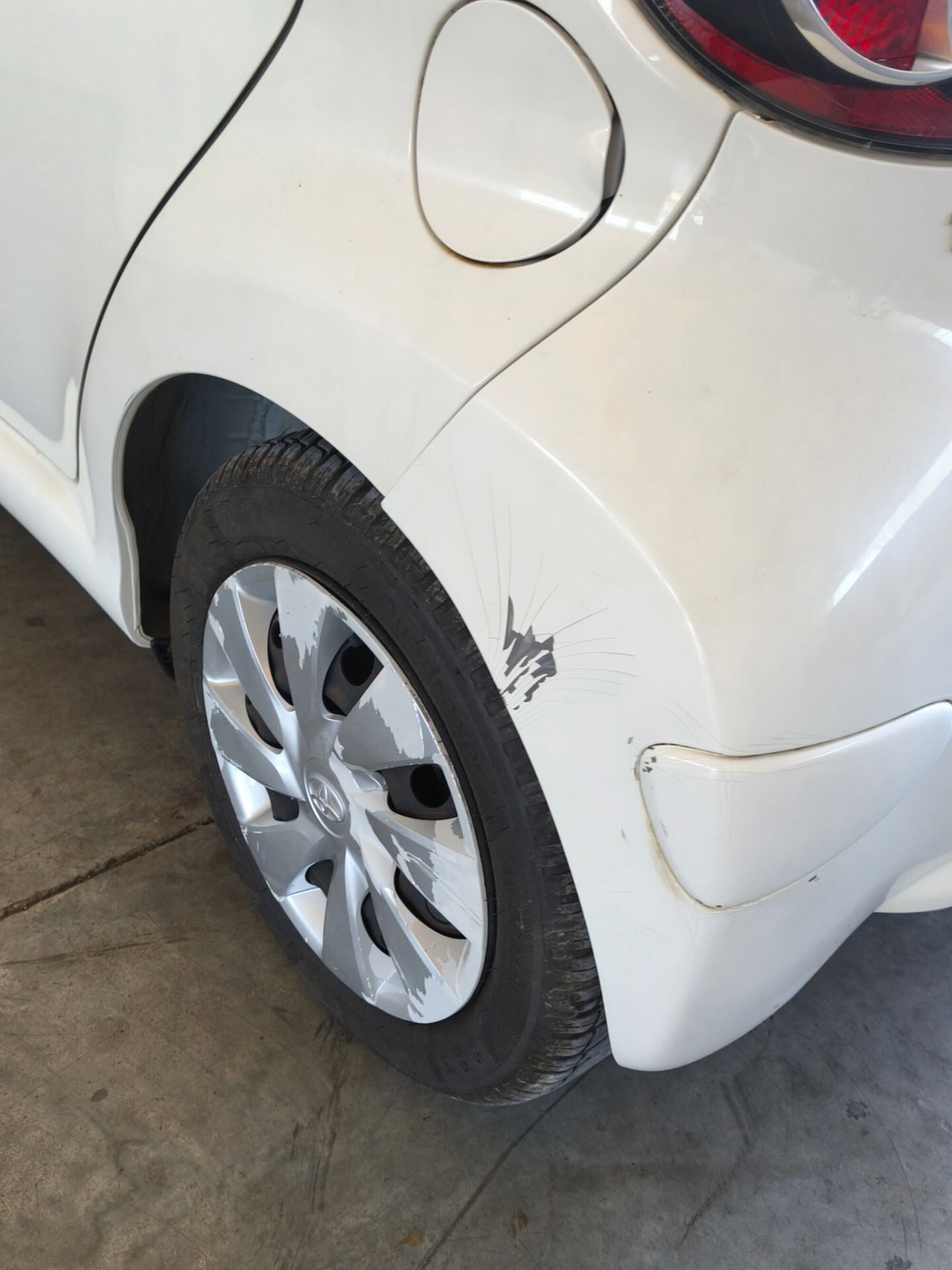 Toyota Aygo 1.0 12V VVT-i 5 porte Lounge Connect (9)