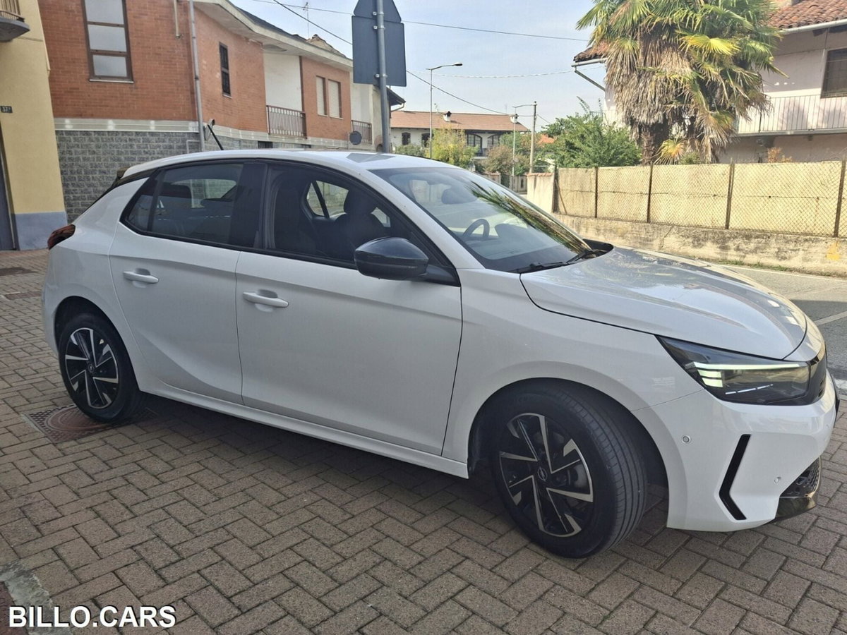 Opel Corsa 1.2 100 CV GS Line (2)