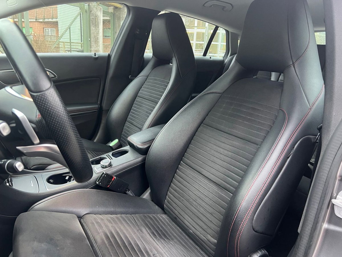 Mercedes-Benz CLA 200 d Premium (20)