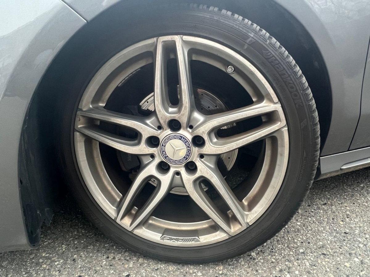 Mercedes-Benz CLA 200 d Premium (7)