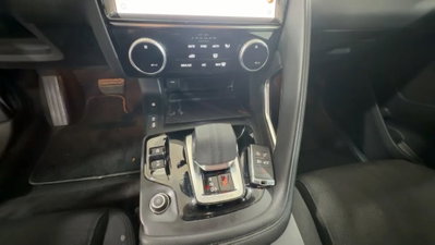 Jaguar E-Pace 2.0D I4 163 CV AWD Auto (10)