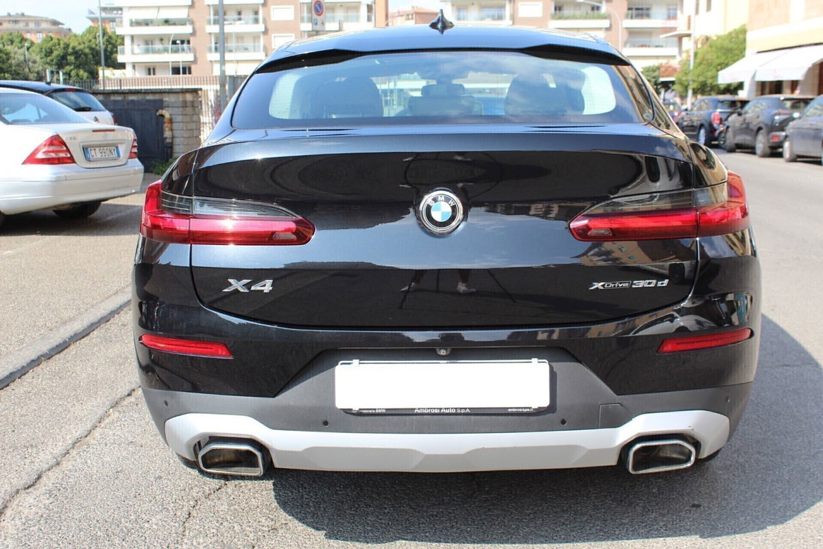 BMW X4 xDrive30d 48V 249CV (9)