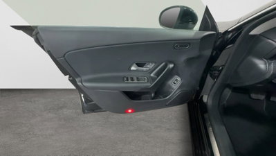 Mercedes-Benz CLA Shooting Brake 180 d Advanced auto (13)