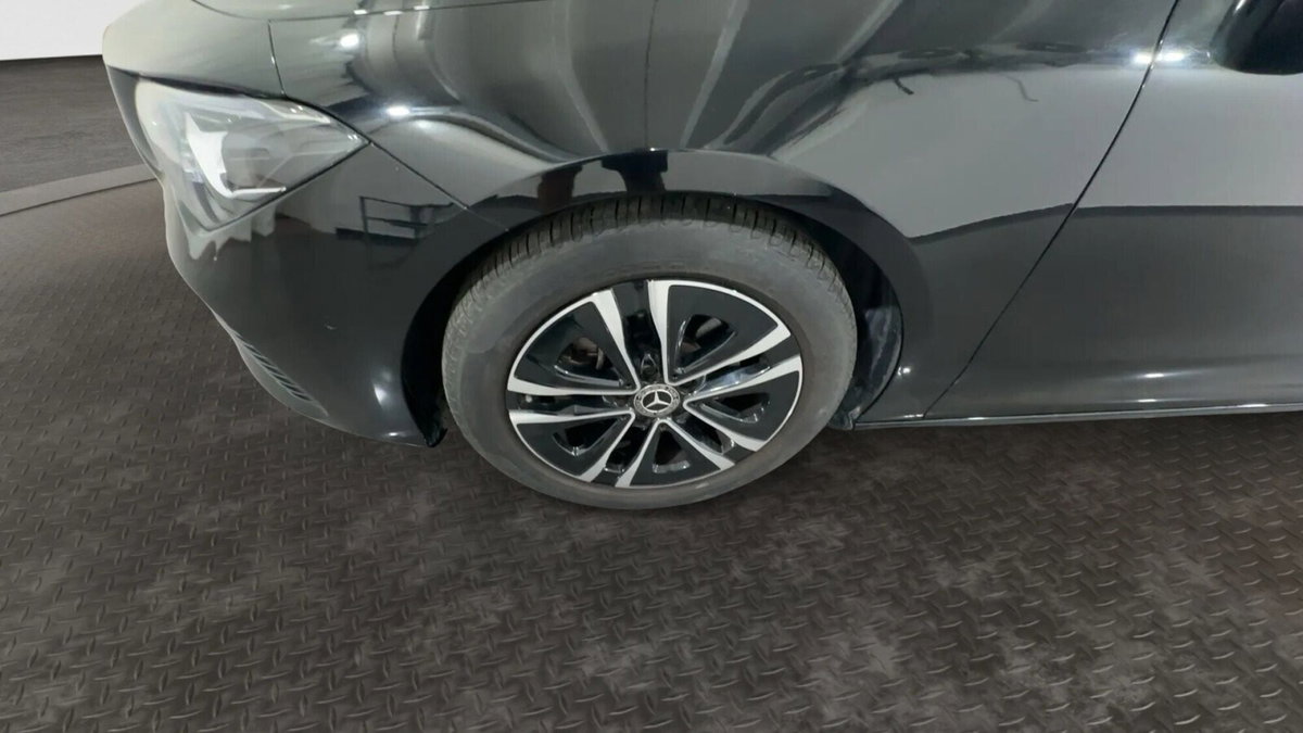 Mercedes-Benz CLA Shooting Brake 180 d Advanced auto (7)