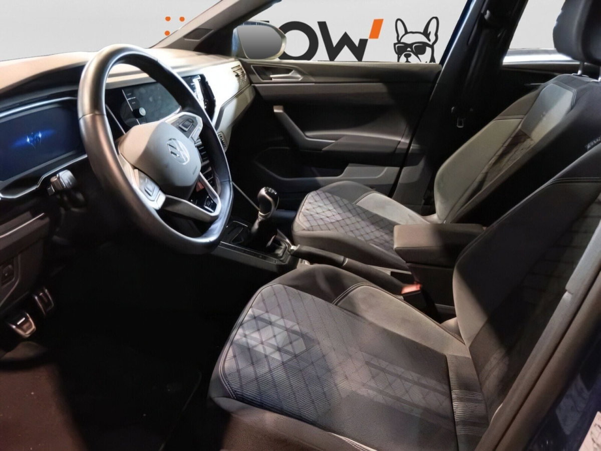 Volkswagen Taigo 1.0 tsi R-Line 115cv (5)