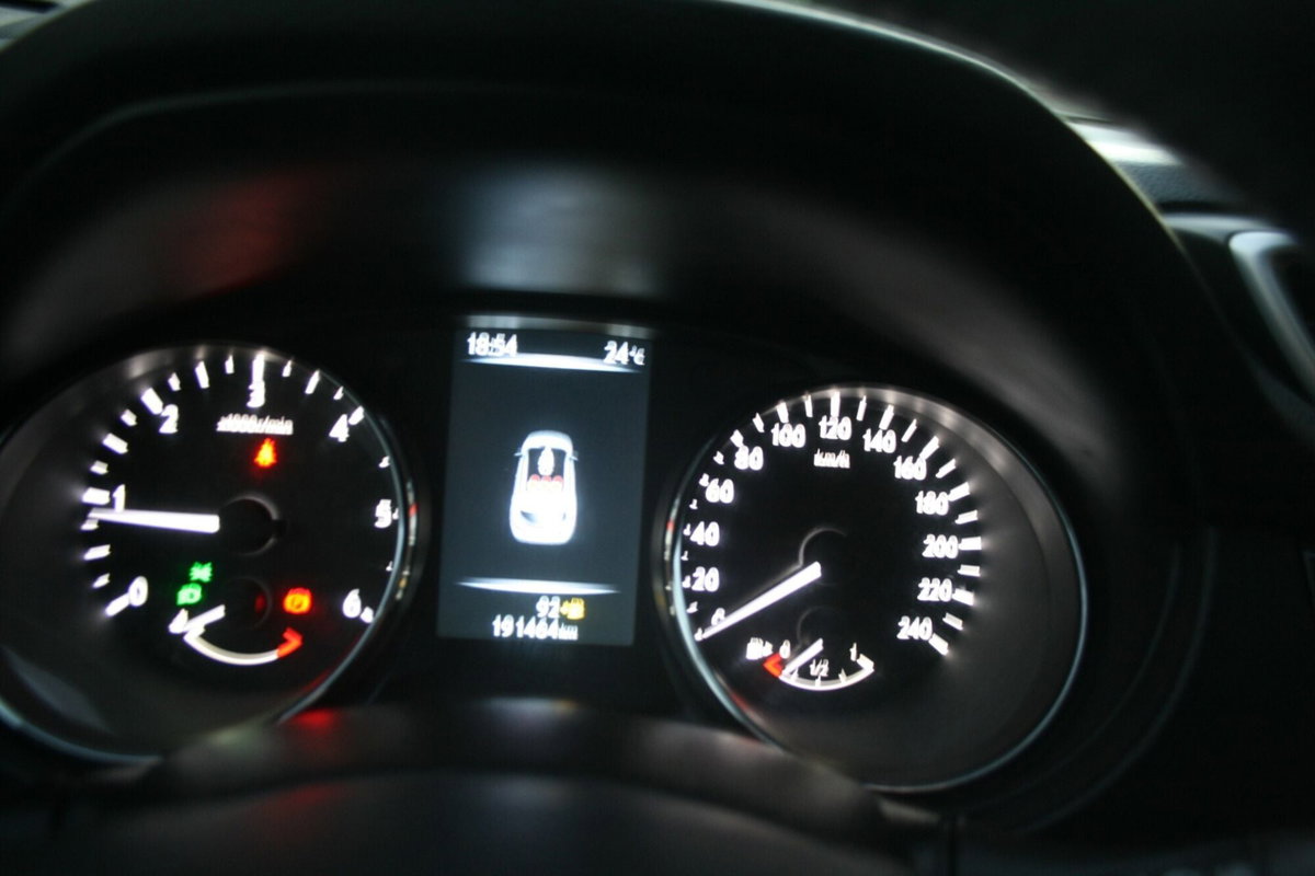 Nissan Qashqai 1.5 dCi Acenta (10)