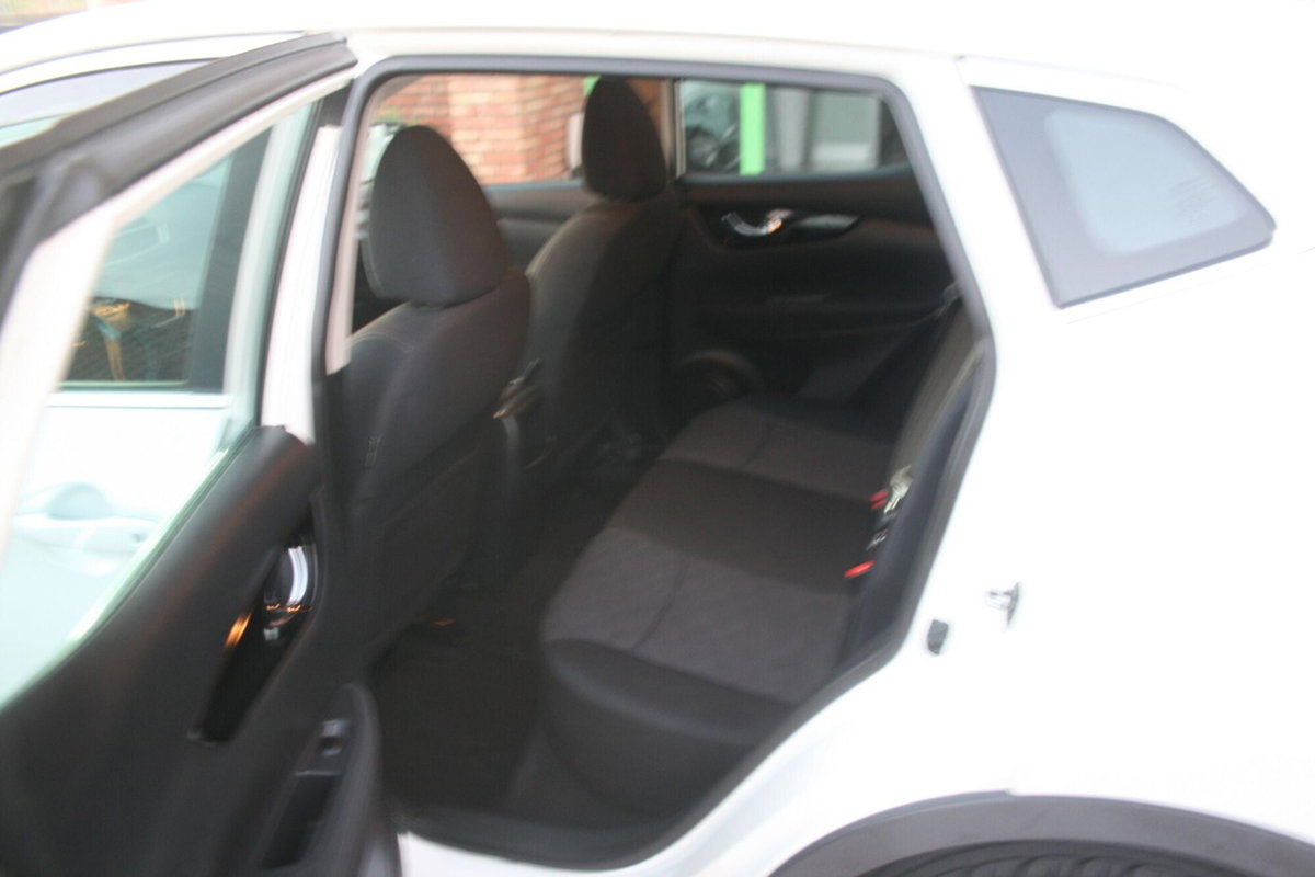 Nissan Qashqai 1.5 dCi Acenta (14)