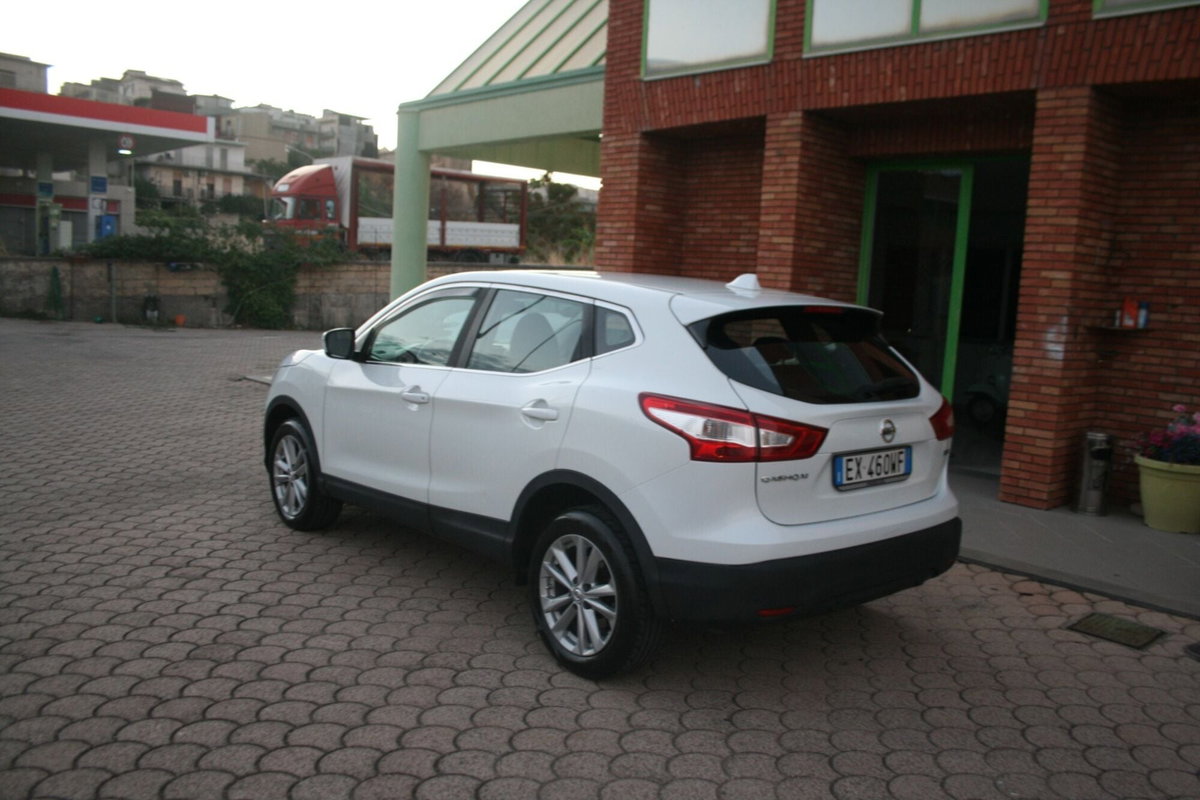 Nissan Qashqai 1.5 dCi Acenta (3)