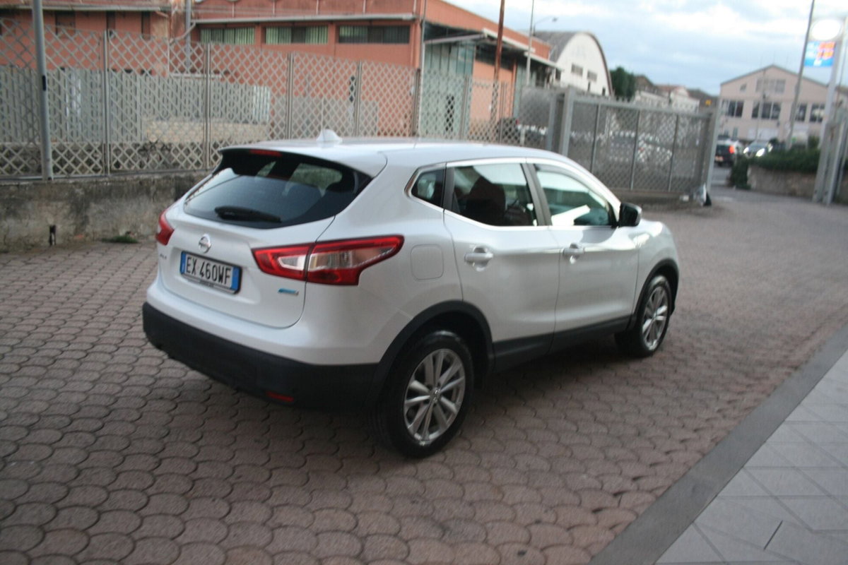Nissan Qashqai 1.5 dCi Acenta (5)