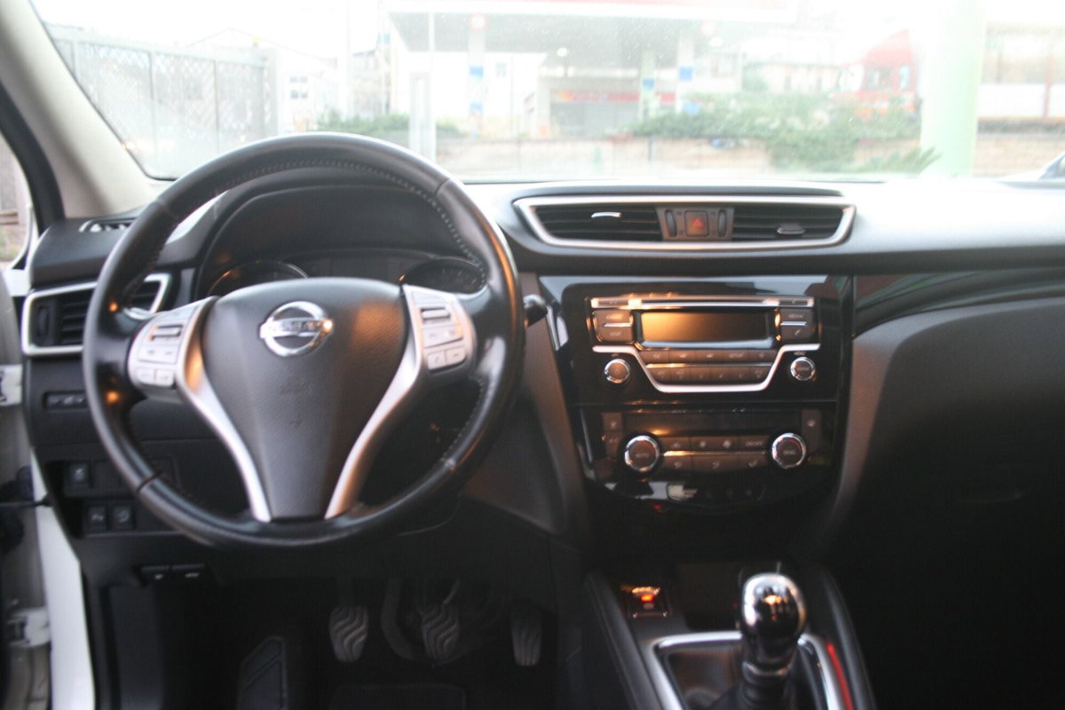 Nissan Qashqai 1.5 dCi Acenta (8)