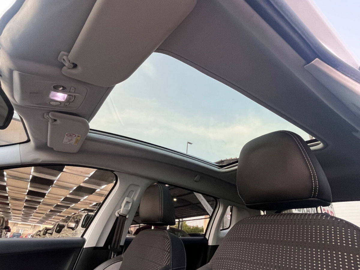Peugeot 2008 100 Allure (17)