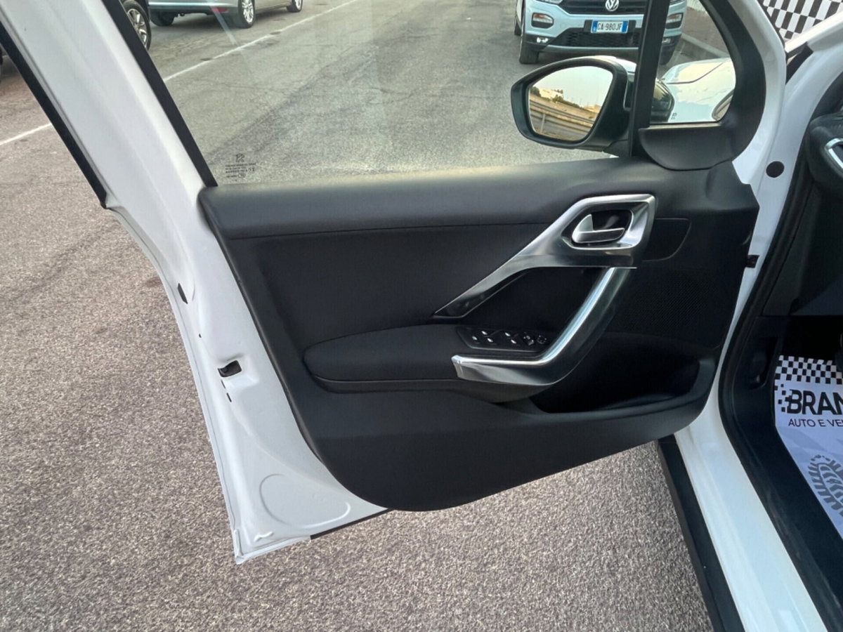 Peugeot 2008 100 Allure (9)