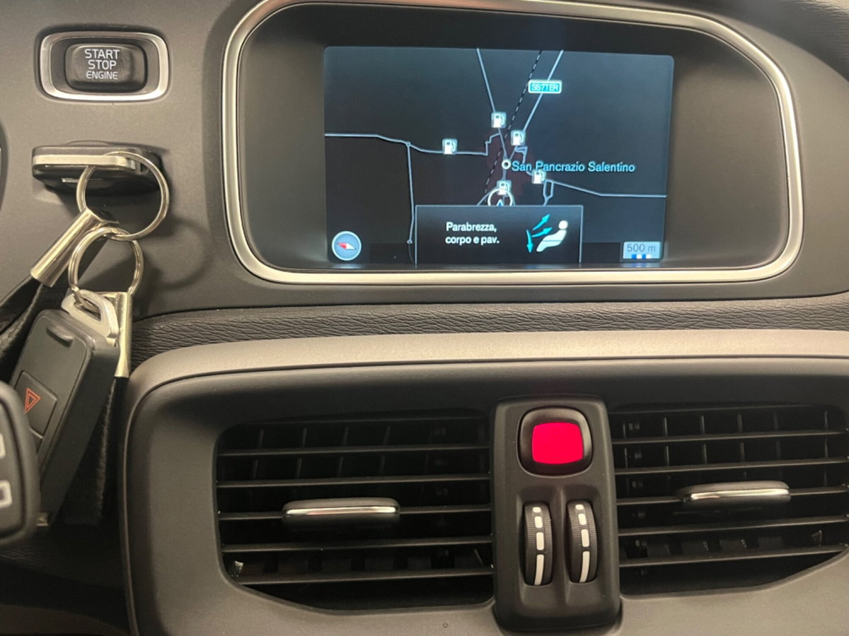 Volvo V40 D2 1.6 Momentum (13)