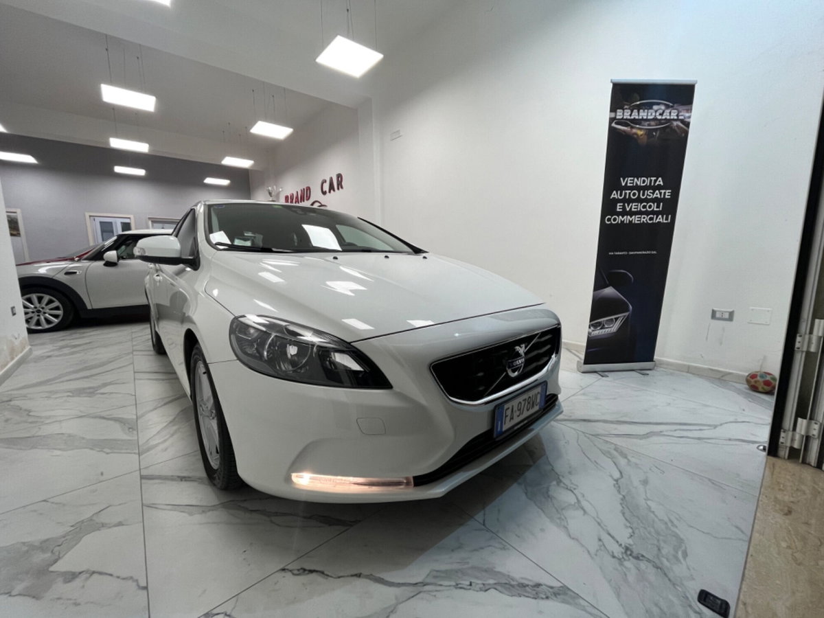Volvo V40 D2 1.6 Momentum (3)