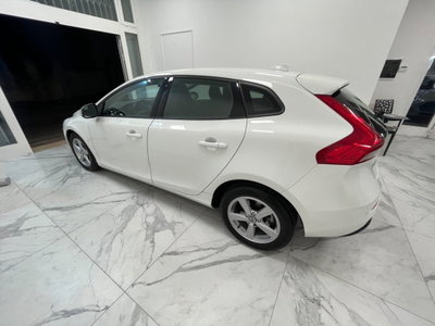 Volvo V40 D2 1.6 Momentum (7)