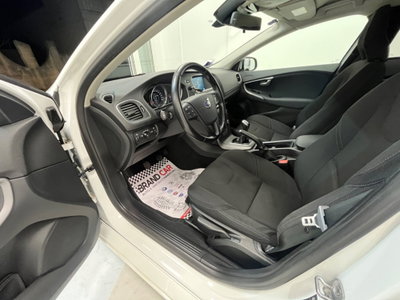 Volvo V40 D2 1.6 Momentum (9)