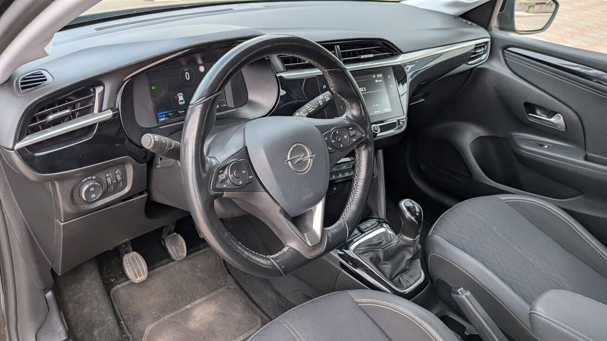 Opel Corsa 1.2 Edition (3)