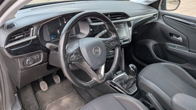 Opel Corsa 1.2 Edition (3)