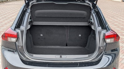 Opel Corsa 1.2 Edition (5)