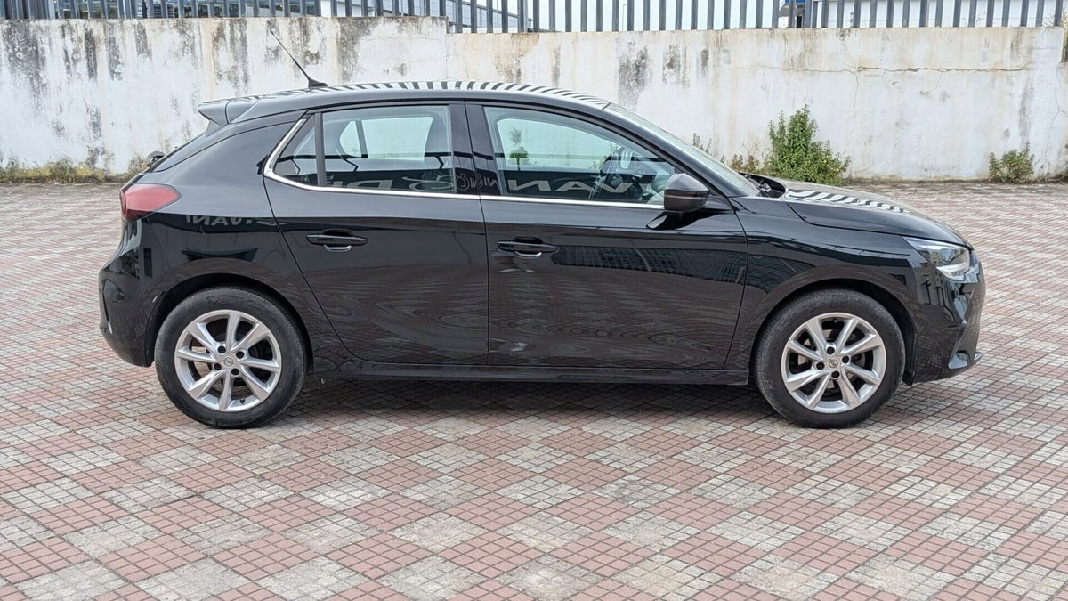 Opel Corsa 1.2 Edition (8)