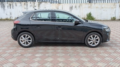 Opel Corsa 1.2 Edition (8)