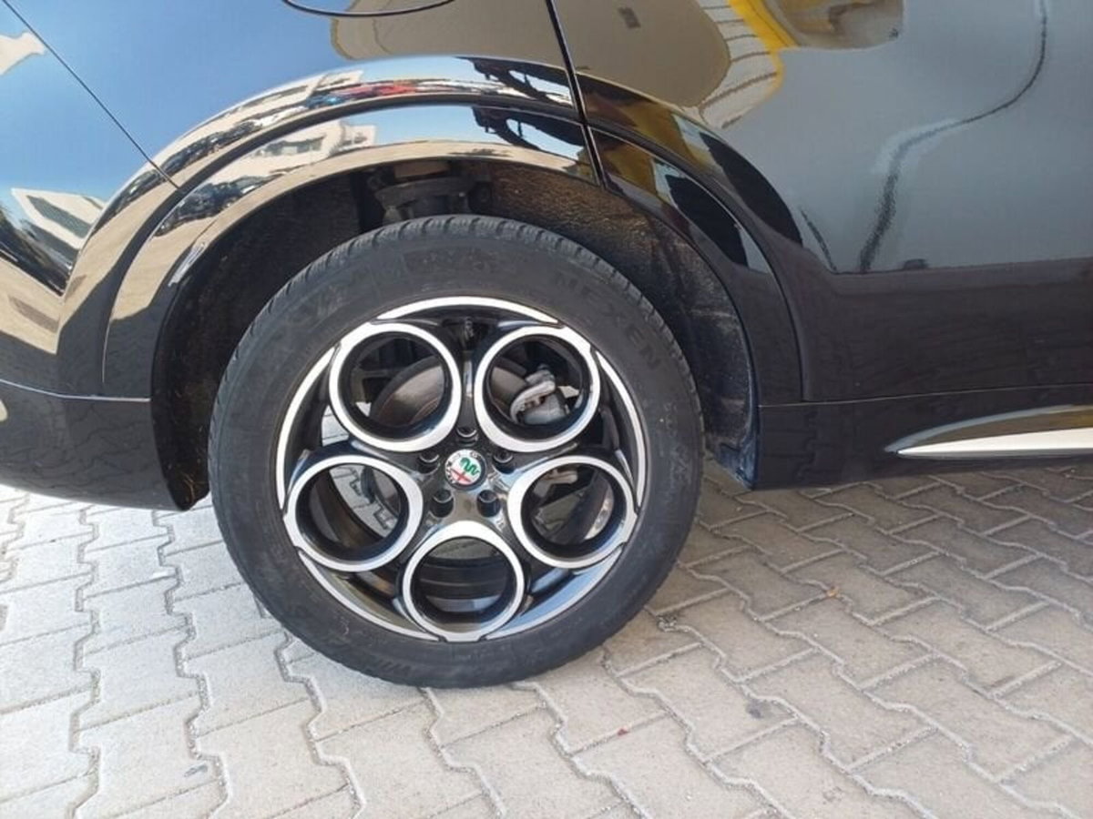 Alfa Romeo Tonale Tonale 1.5 160 CV MHEV TCT7 Ti (13)