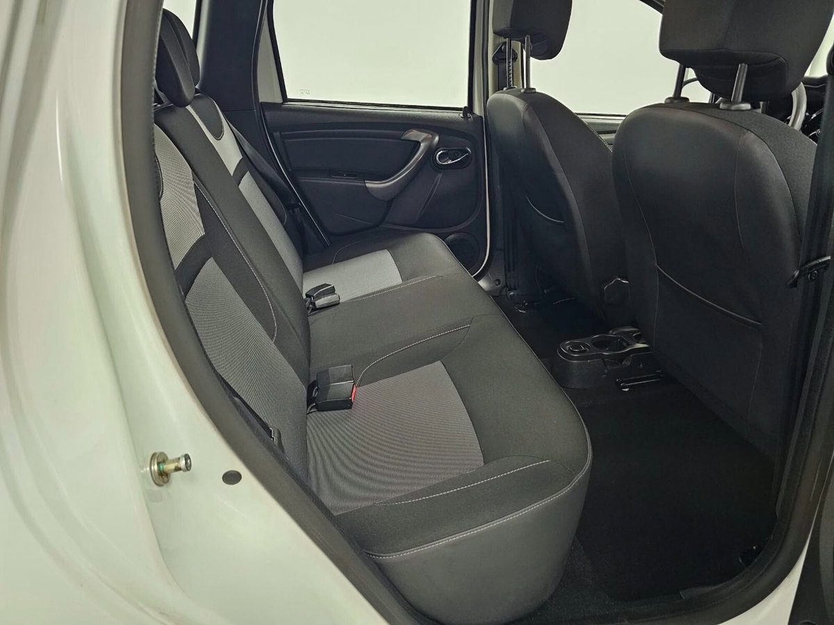 Dacia Duster 1.5 dCi 110CV Start&Stop 4x2 Lauréate (12)