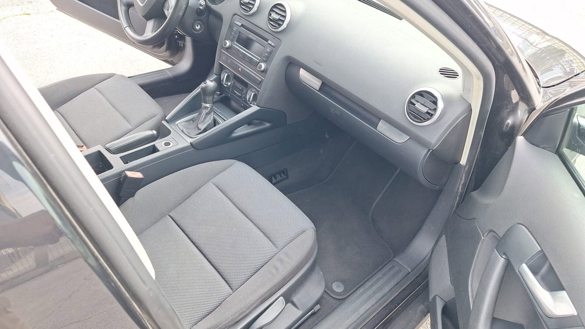 Audi A3 Sportback 2.0 TDI F.AP. Attraction (17)