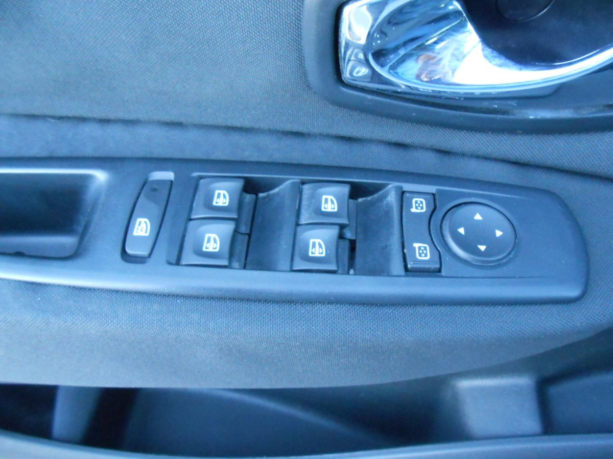 Renault Scenic E-Tech Electric XMod 1.5 dCi 110CV Wave (12)