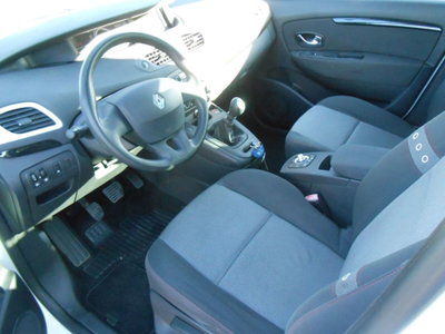 Renault Scenic E-Tech Electric XMod 1.5 dCi 110CV Wave (5)