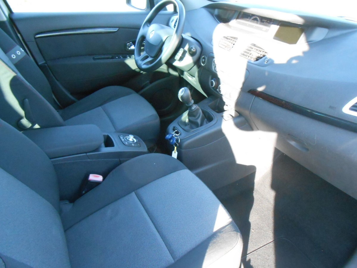 Renault Scenic E-Tech Electric XMod 1.5 dCi 110CV Wave (6)
