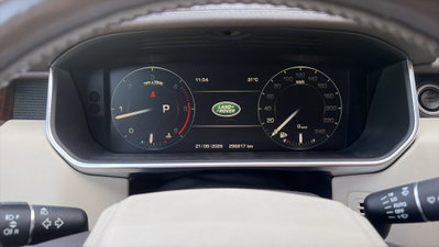 Land Rover Range Rover 4.4 SDV8 Vogue LWB (11)