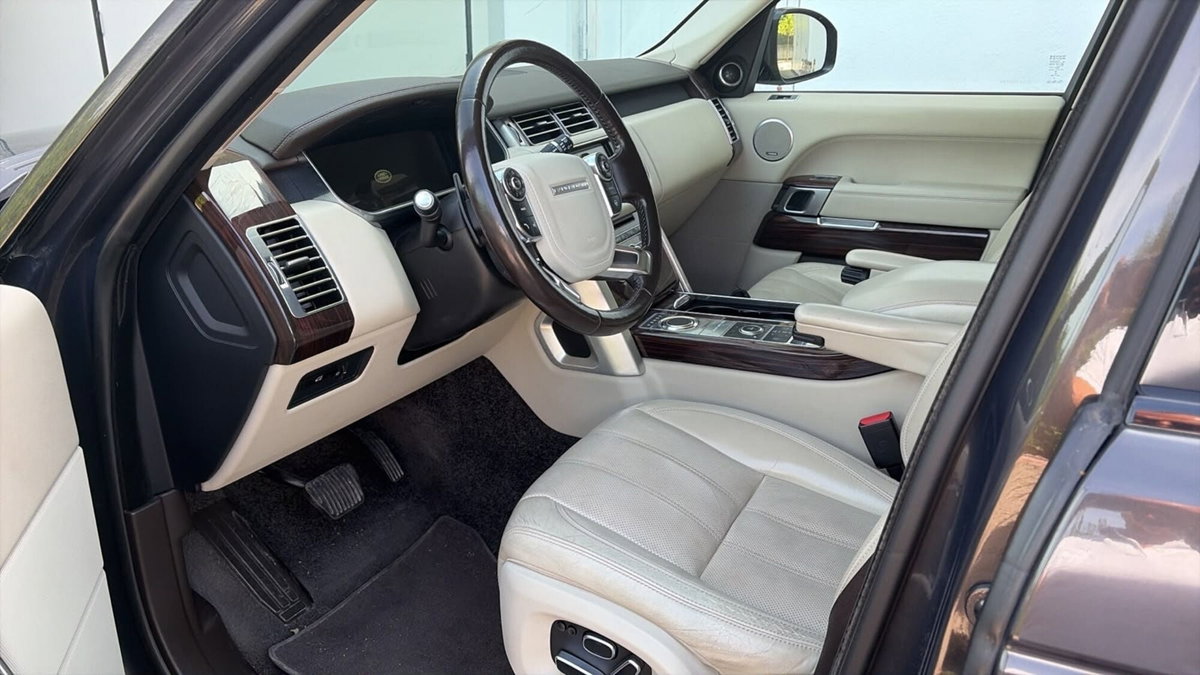 Land Rover Range Rover 4.4 SDV8 Vogue LWB (7)