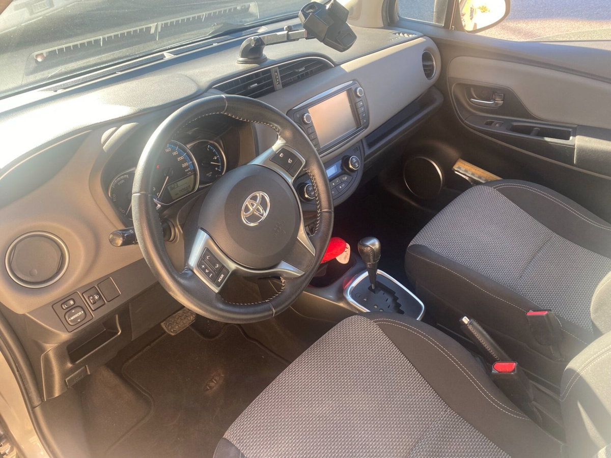 Toyota Yaris 1.5 Hybrid 5 porte Active (12)