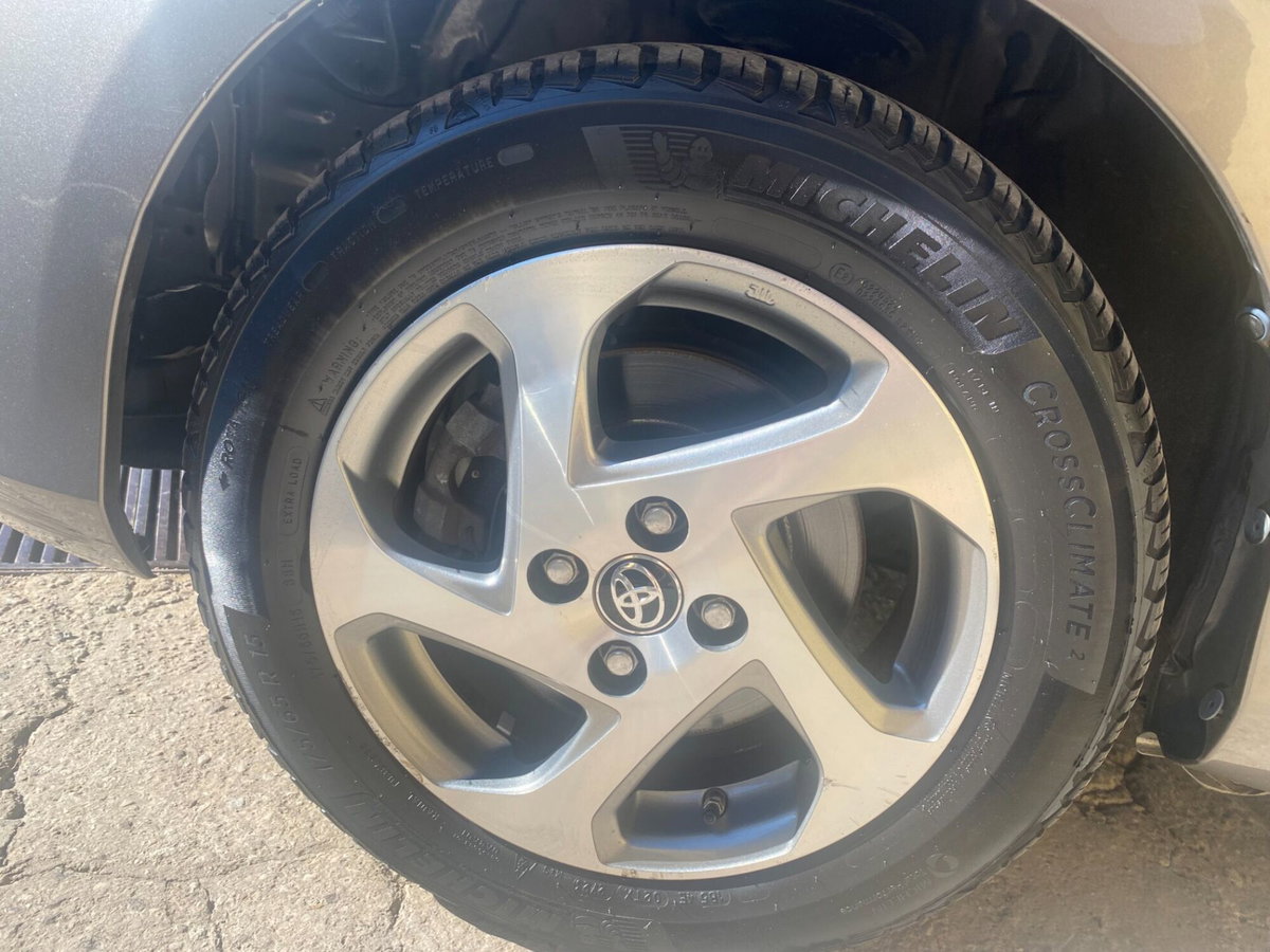 Toyota Yaris 1.5 Hybrid 5 porte Active (19)